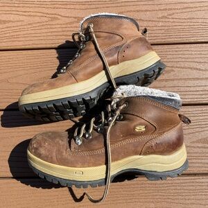 Y2K Skechers Chunky Sherpa Hiking Boots Women’s 8.5